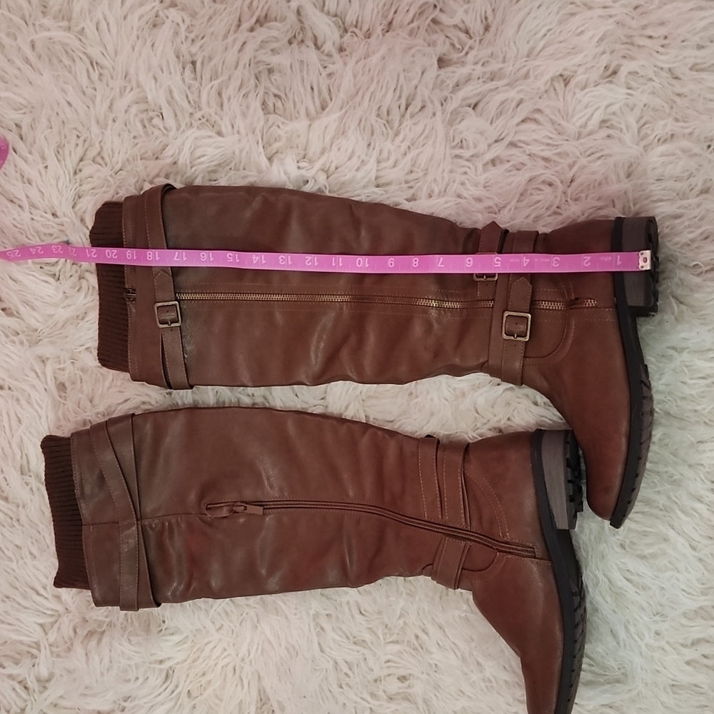 Like New! FOREVER Link Shoes Sweater Cuffed Knee High Faux Leather Boots Size 8 - Picture 6 of 11